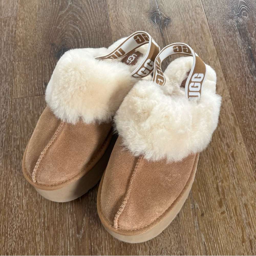UGG Funkette Platform Slipper Shoe - Picture 3 of 6